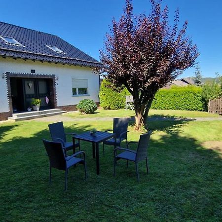 Fewo Hoheeifel, 1 Haus Mit 2 Apartments 5 Schlafzimmer In Kelberg Naehe Nuerburgring Esterno foto