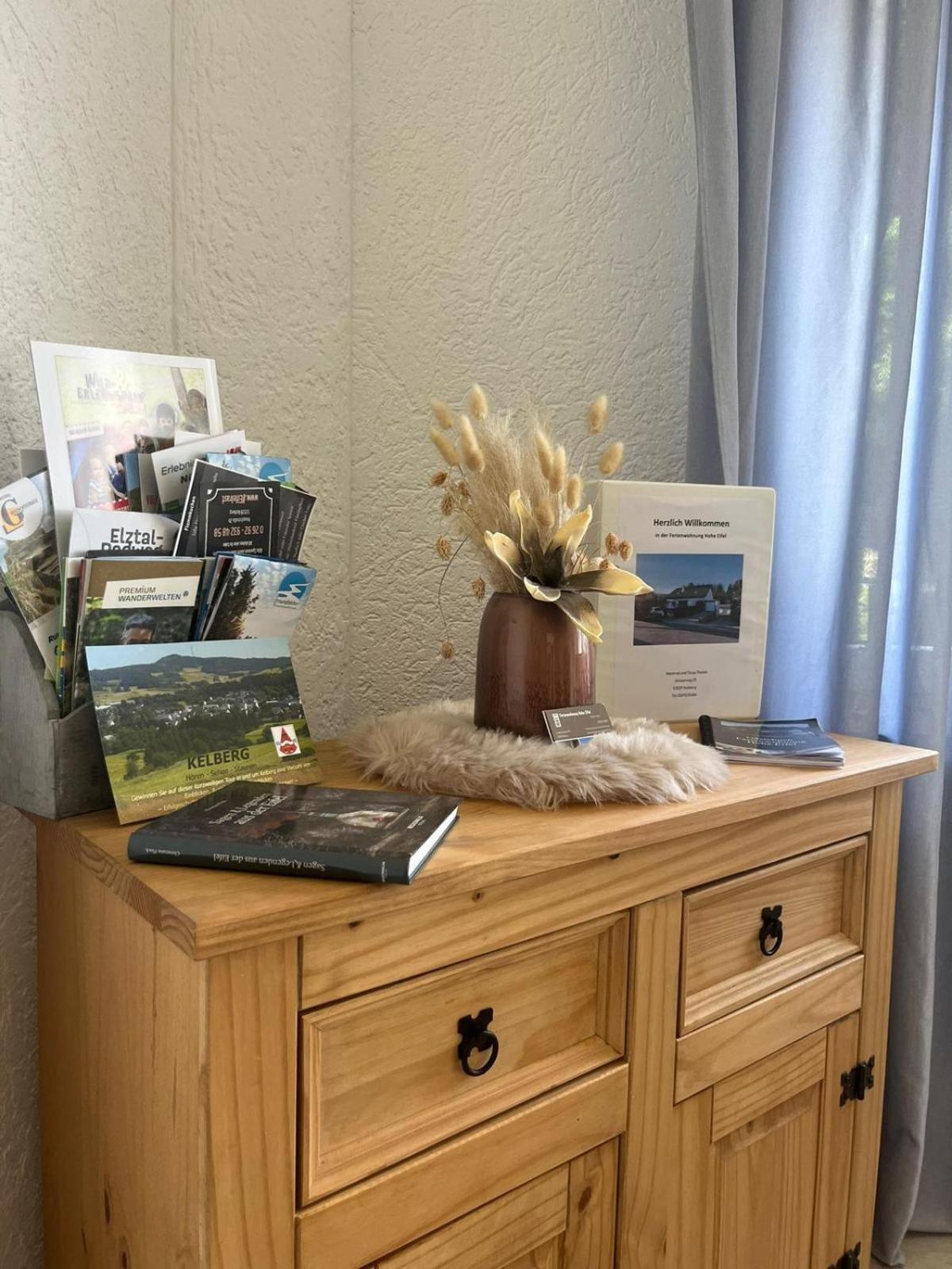 Fewo Hoheeifel, 1 Haus Mit 2 Apartments 5 Schlafzimmer In Kelberg Naehe Nuerburgring Esterno foto