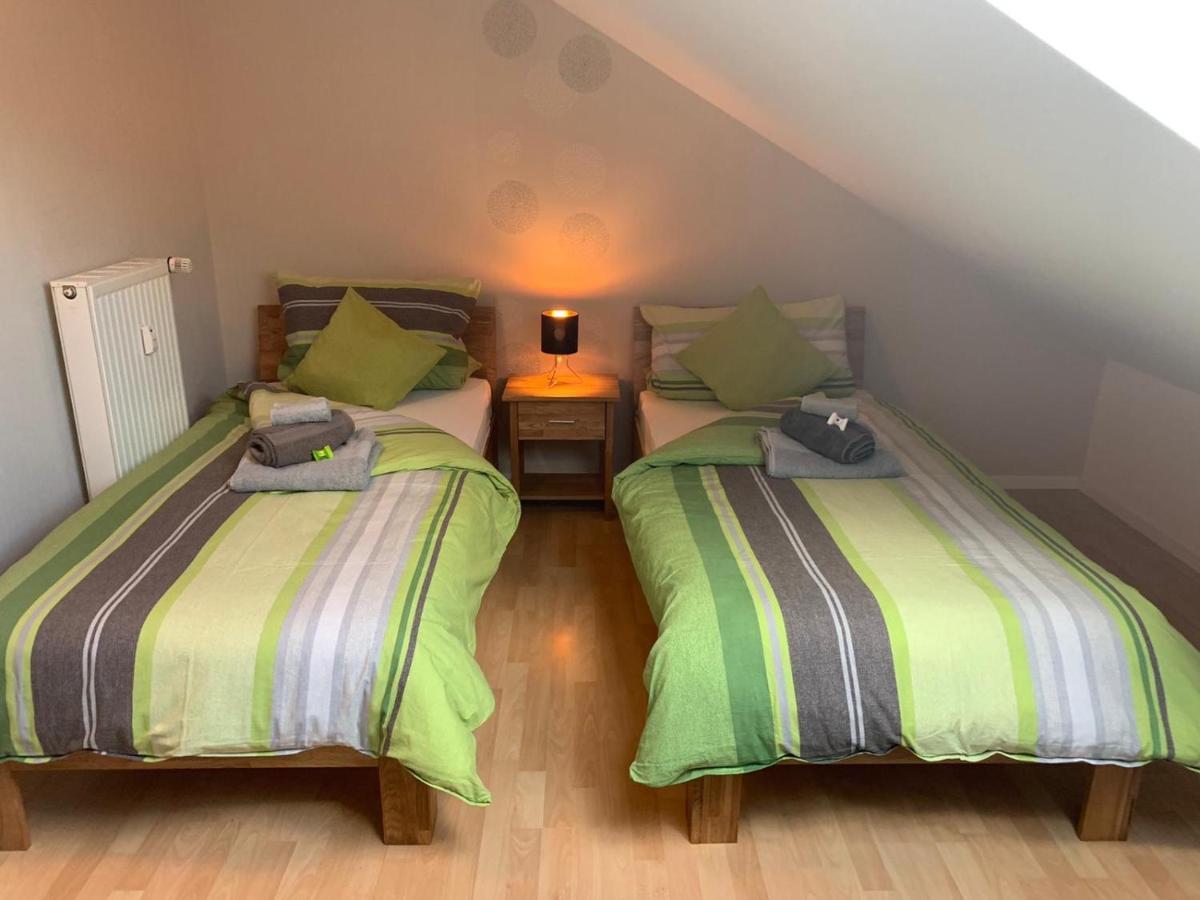 Fewo Hoheeifel, 1 Haus Mit 2 Apartments 5 Schlafzimmer In Kelberg Naehe Nuerburgring Esterno foto